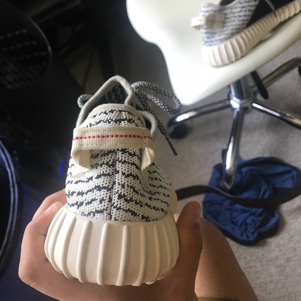 Yeezy - Picture 4 of 8